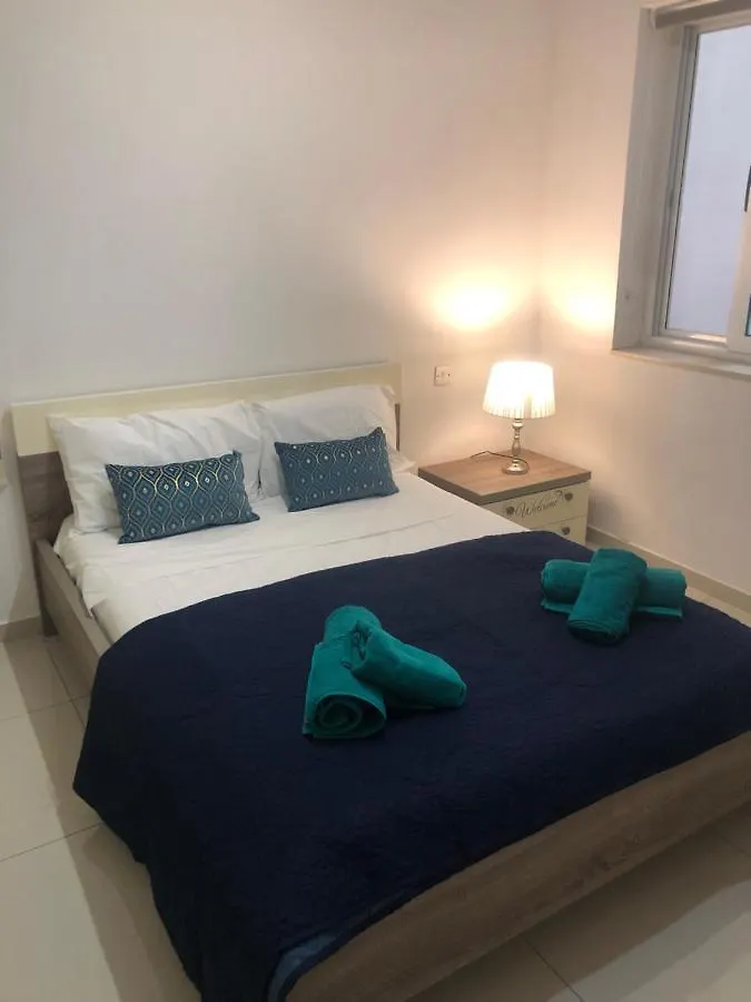 Apartment Flat Near Paceville And St Julian Is-Swieqi