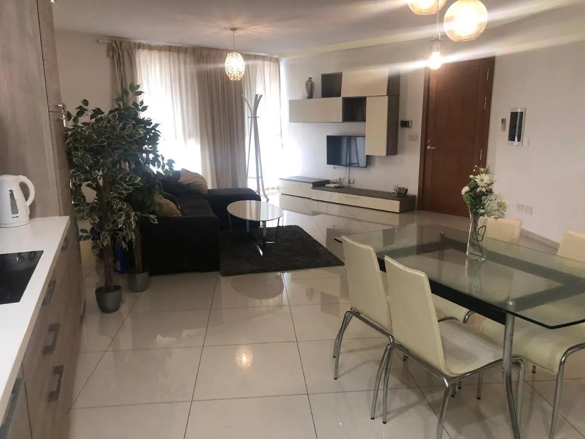 Flat Near Paceville And St Julian Is-Swieqi