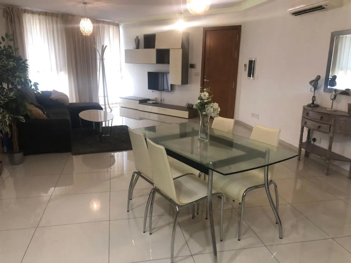 Flat Near Paceville And St Julian Is-Swieqi
