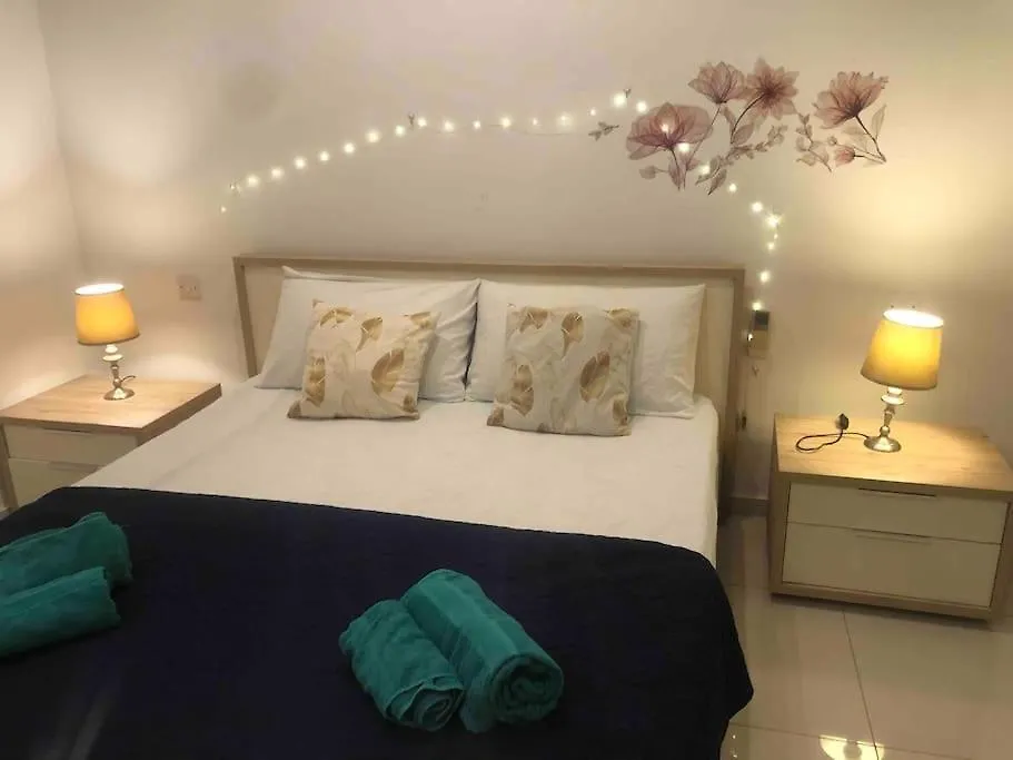 Apartment Flat Near Paceville And St Julian Is-Swieqi