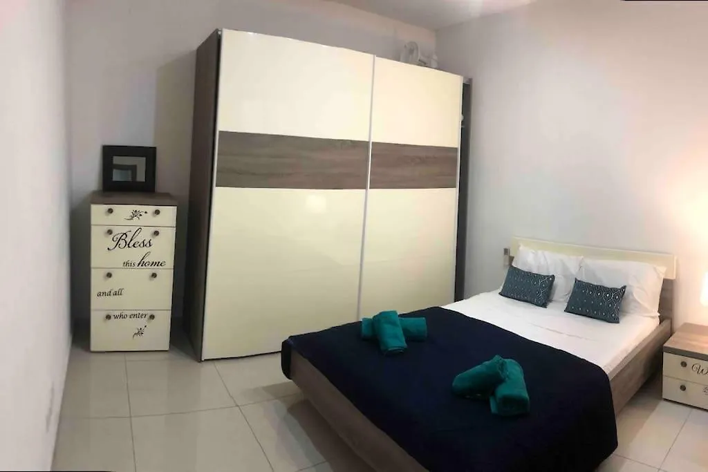 Flat Near Paceville And St Julian Is-Swieqi 0*,  Malta