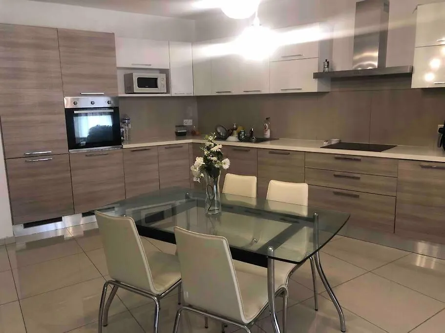 Flat Near Paceville And St Julian Is-Swieqi