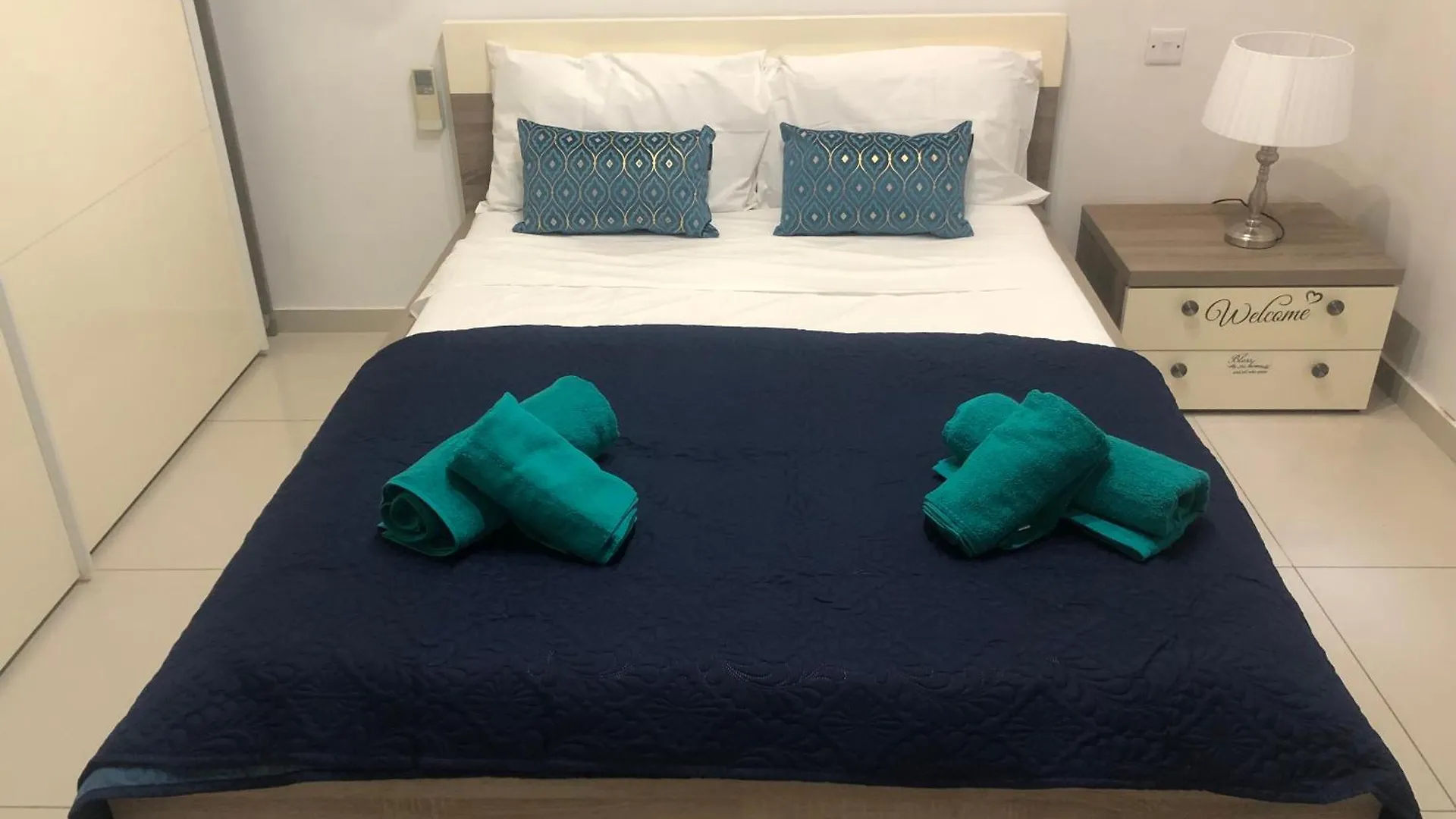 Flat Near Paceville And St Julian Is-Swieqi Apartment