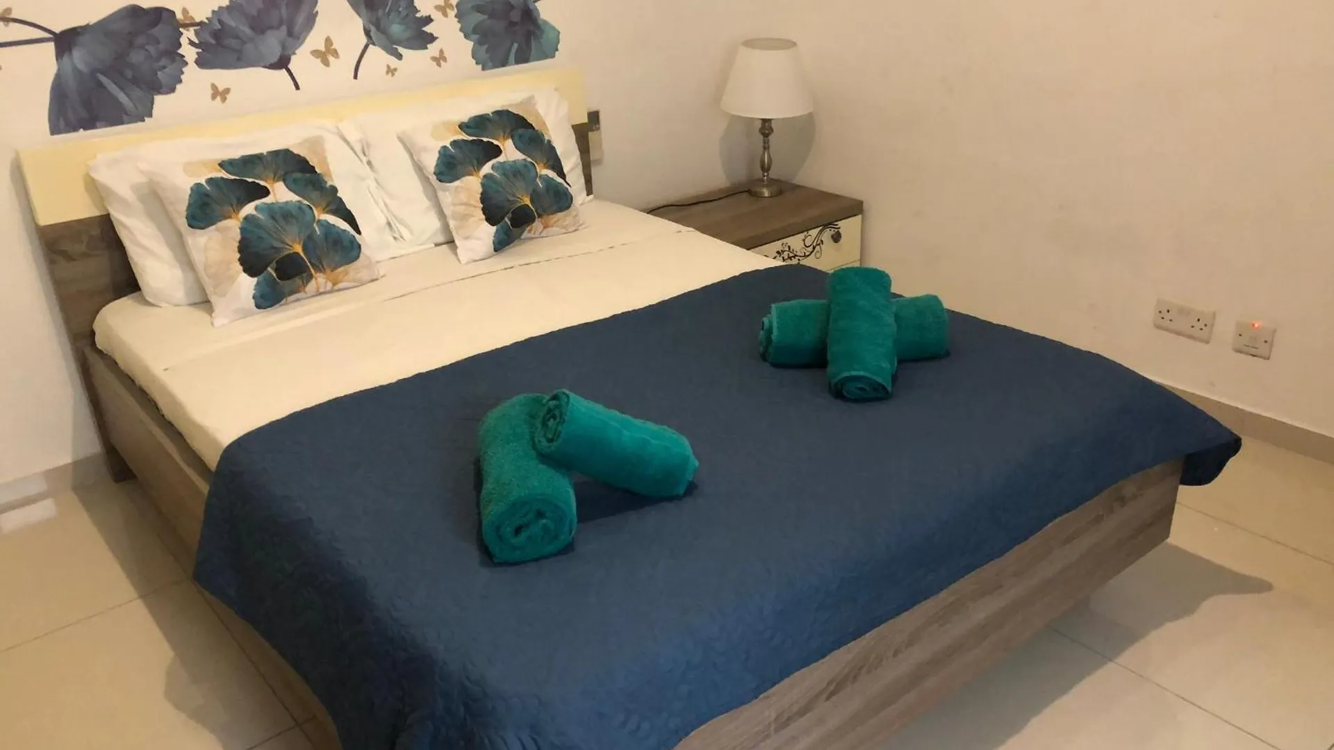 Flat Near Paceville And St Julian Is-Swieqi 0*,  Malta