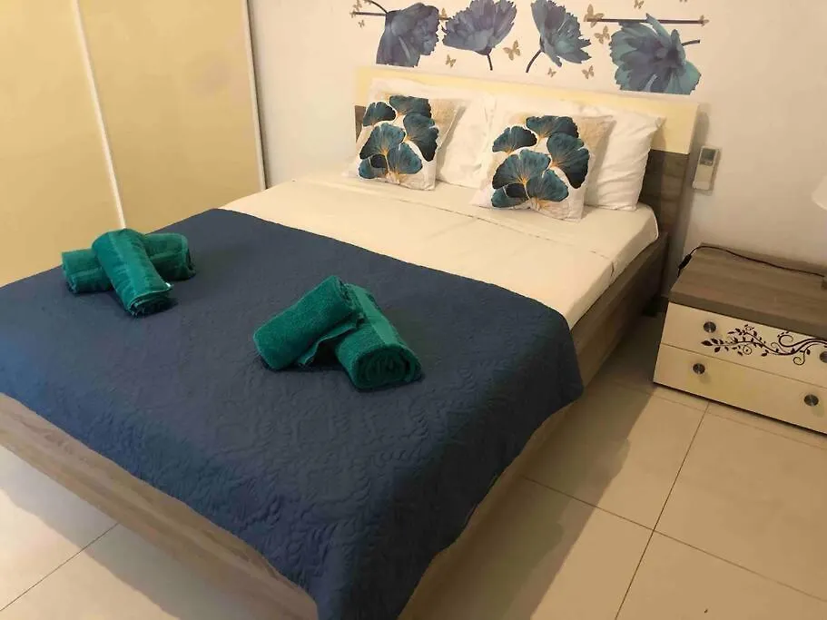 Apartment Flat Near Paceville And St Julian Is-Swieqi Malta